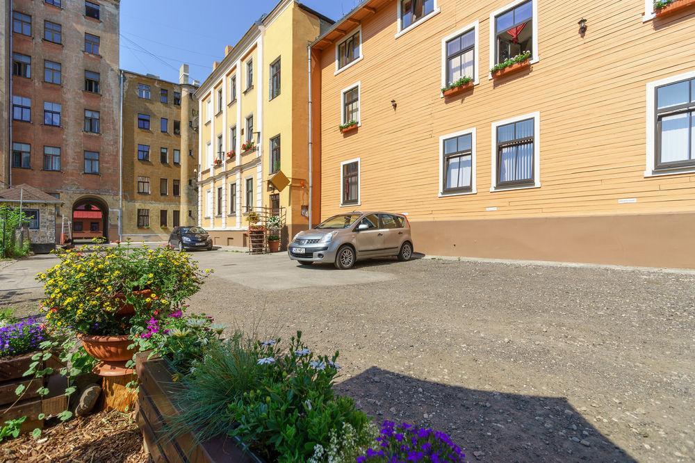 Hotel Knights Court Riga Exterior foto